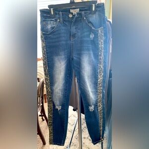 Easel Distressed Jeans Leopard stripped skinny jeans size small